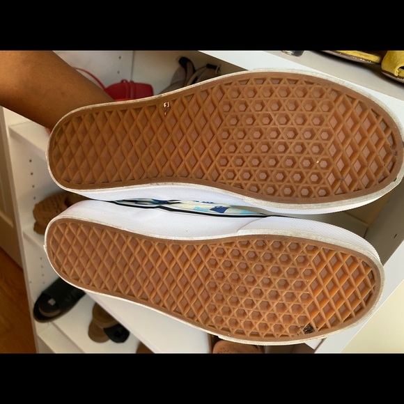 Vans - Picture 2 of 2